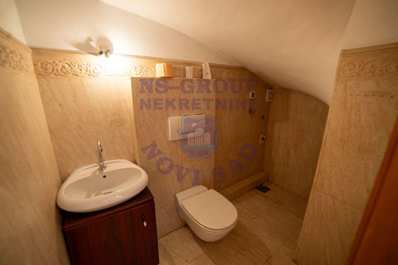 Stan na prodaju Novi Sad 154m2, 576363