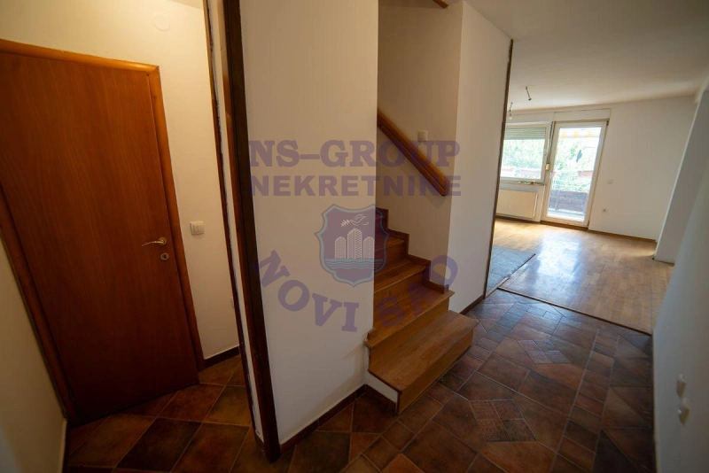 Stan na prodaju Novi Sad 154m2, 576363