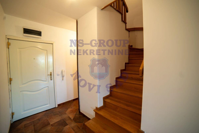Stan na prodaju Novi Sad 154m2, 576363