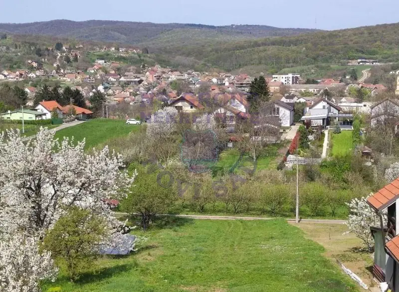 Plac na prodaju Vrdnik 813m2, 576659