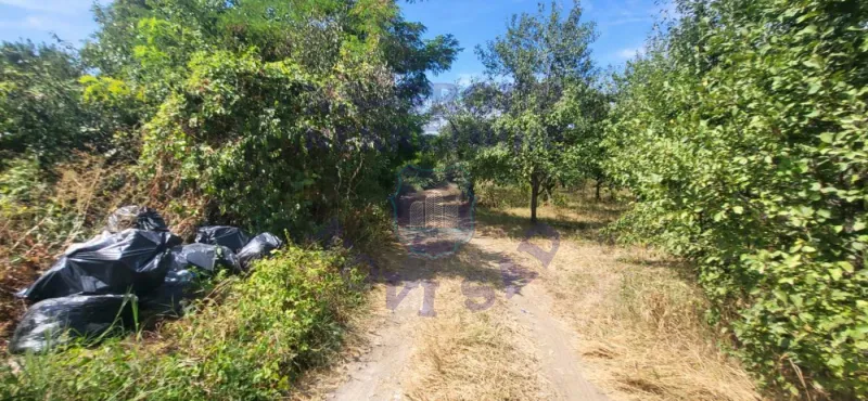 Plac na prodaju Ledinci 393m2, 576648