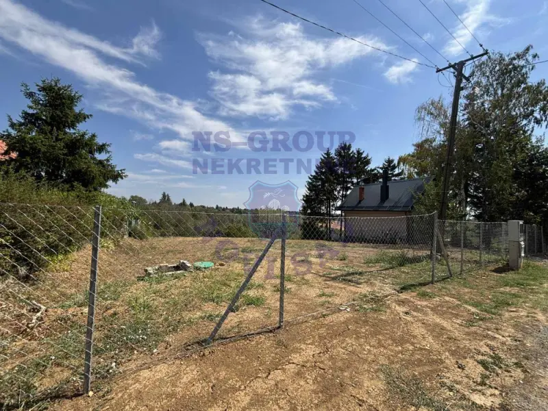 plac na prodaju Maradik 1600m2 576514