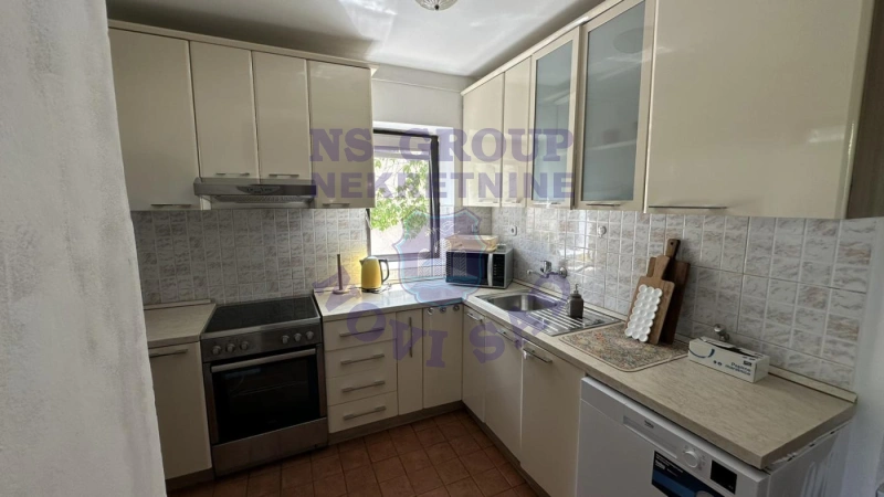 Kuća na prodaju Novi Sad 197m2, 17285