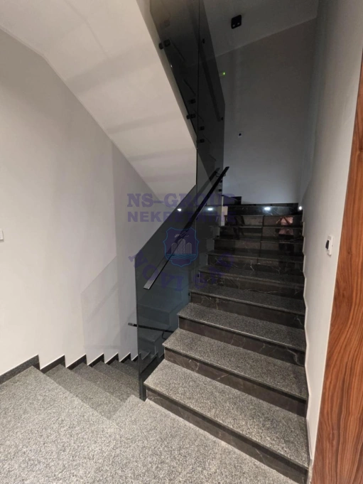 Stan na prodaju Novi Sad 64m2, 570772