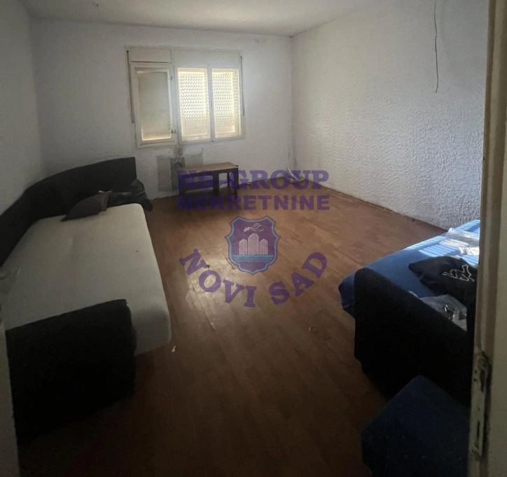 Kuća na prodaju Kać 450m2, 576880