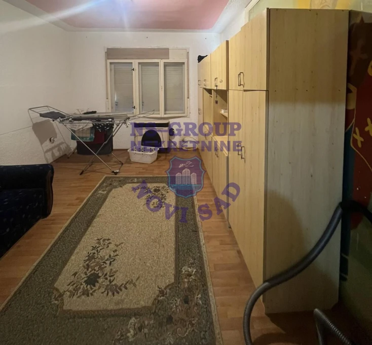 Kuća na prodaju Kać 450m2, 576880
