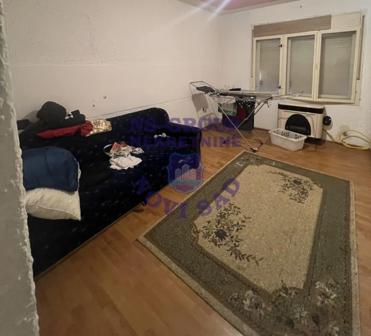 Kuća na prodaju Kać 450m2, 576880