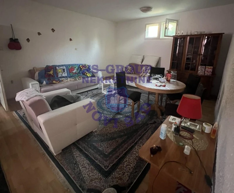 Kuća na prodaju Kać 450m2, 576880
