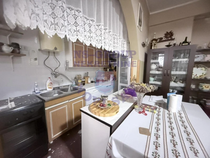 stan na prodaju Petrovaradin 140m2 576849