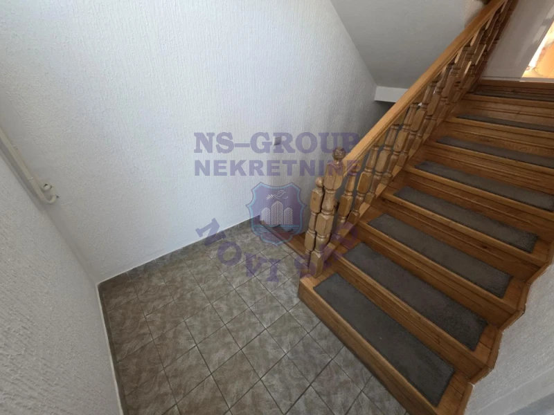 Kuća na prodaju Kać 326m2, 576918