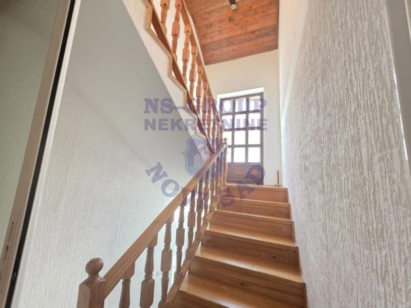 Kuća na prodaju Kać 326m2, 576918