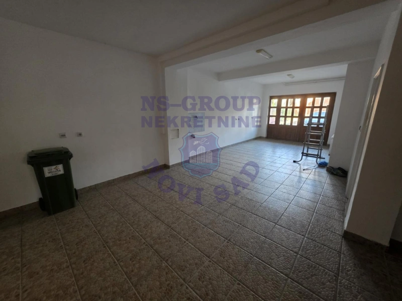 Kuća na prodaju Kać 326m2, 576918
