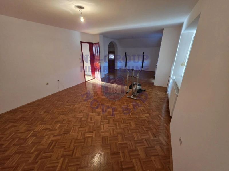 Kuća na prodaju Kać 326m2, 576918