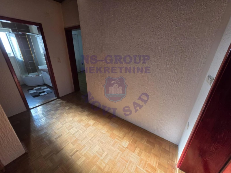 Kuća na prodaju Kać 326m2, 576918