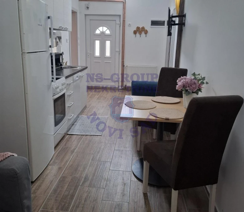 Lokal na prodaju Sremski Karlovci 80m2, 17303