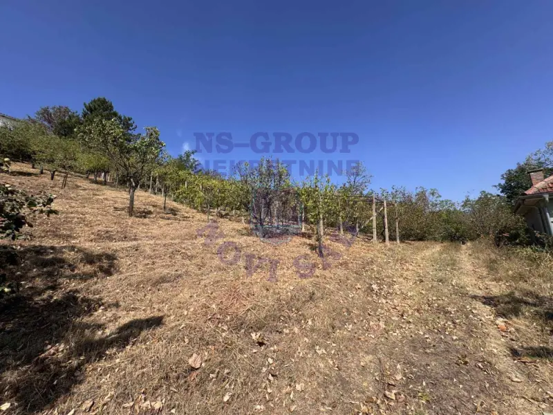 Plac na prodaju Ledinci 2583m2, 576777
