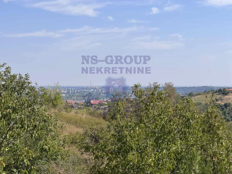 Plac na prodaju Ledinci 2583m2, 576777
