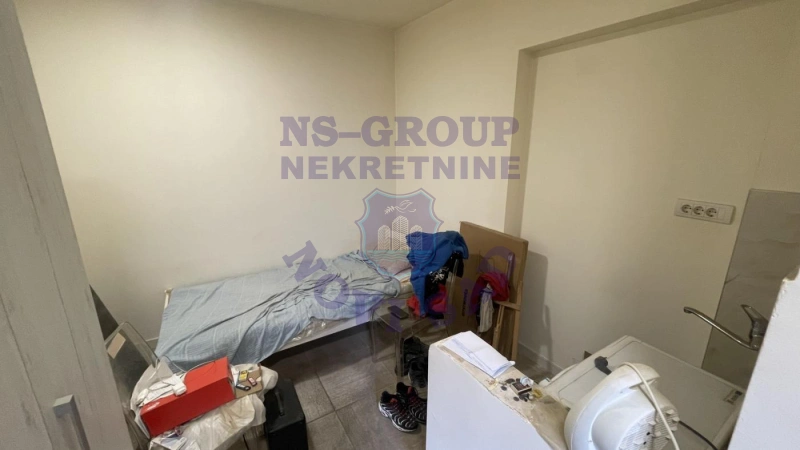 stan na prodaju Petrovaradin, 12m2 576915