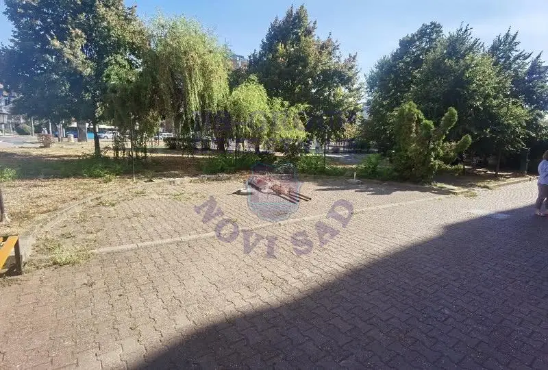 Lokal na prodaju Novi Sad 71m2, 576980