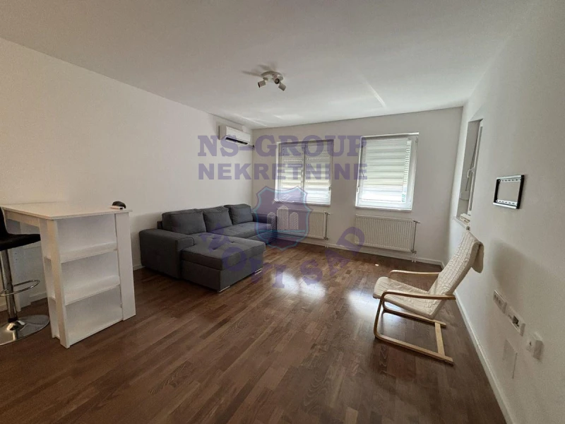 stan na prodaju Novi Sad, 62m2 576954