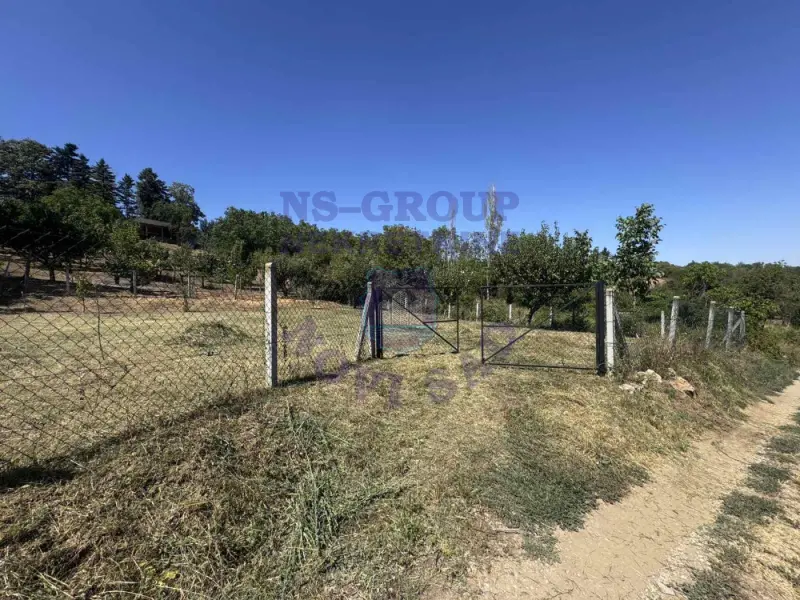 Plac na prodaju Sremski Karlovci 860m2, 575569