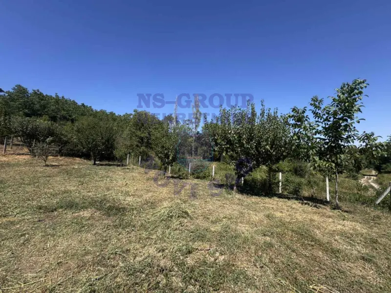 Plac na prodaju Sremski Karlovci 860m2, 575569