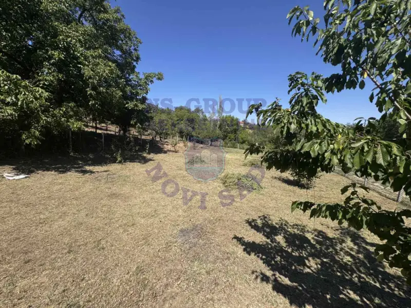 plac na prodaju Sremski Karlovci, 860m2 575569