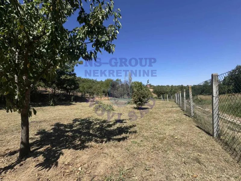 Plac na prodaju Sremski Karlovci 860m2, 575569