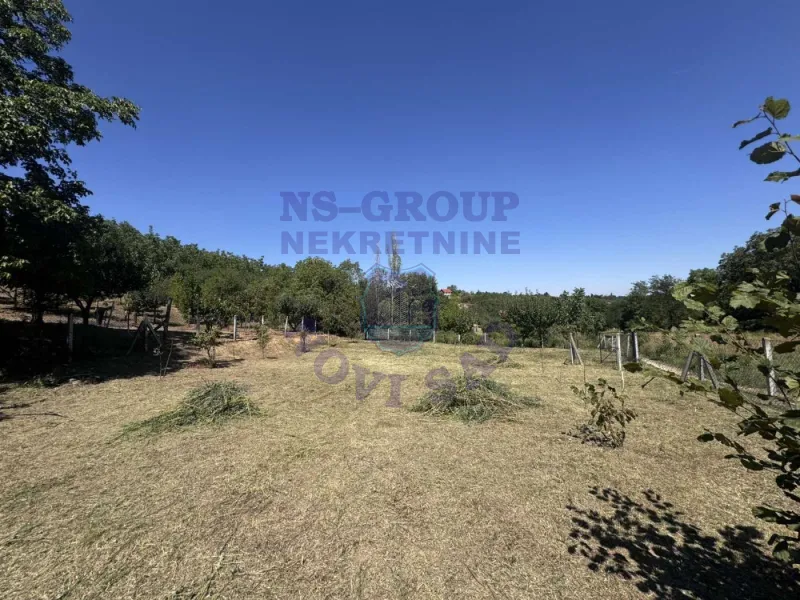 Plac na prodaju Sremski Karlovci 860m2, 575569