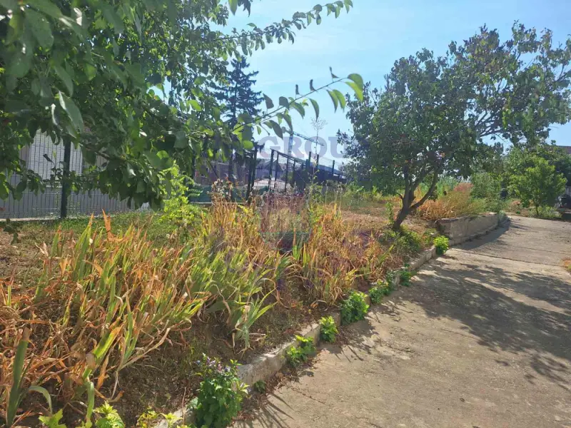plac na prodaju Petrovaradin, 207m2 577006