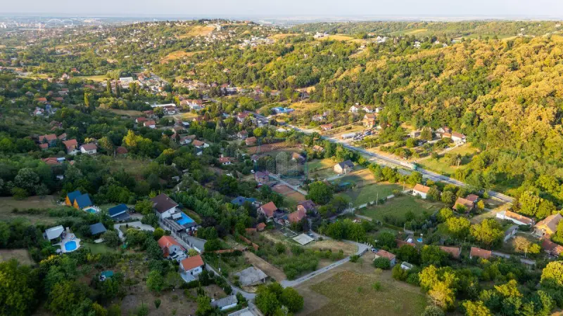 Plac na prodaju Sremska Kamenica 1670m2, 575710