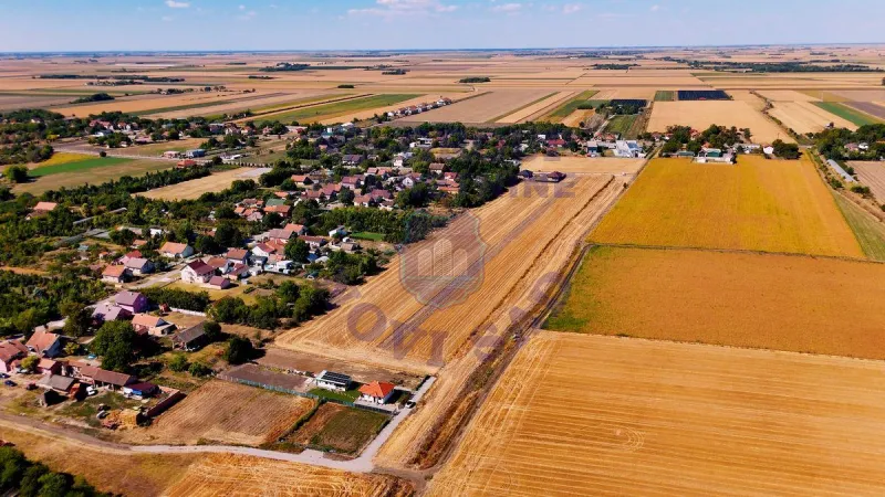 Plac na prodaju Čenej 989m2, 576705