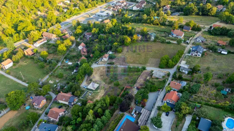 Plac na prodaju Sremska Kamenica 1670m2, 575710