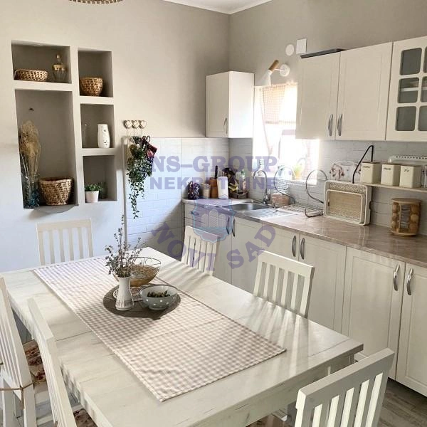 Kuća na prodaju Laćarak 135m2, 576988