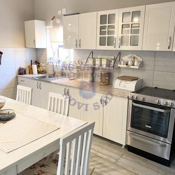 Kuća na prodaju Laćarak 135m2, 576988