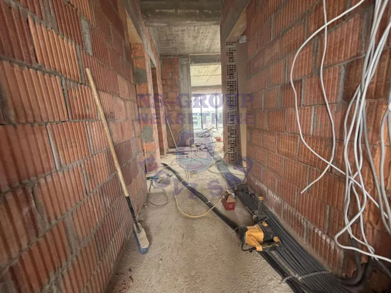 Kuća na prodaju Sremska Kamenica 320m2, 576752
