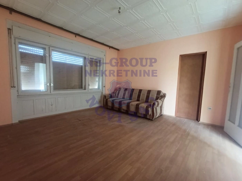 Kuća na prodaju Bački Petrovac 282m2, 577081