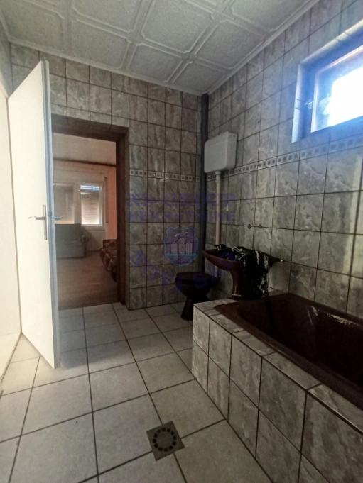 Kuća na prodaju Bački Petrovac 282m2, 577081