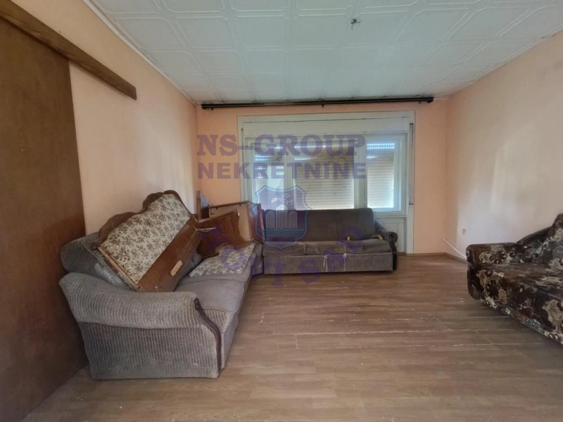 Kuća na prodaju Bački Petrovac 282m2, 577081