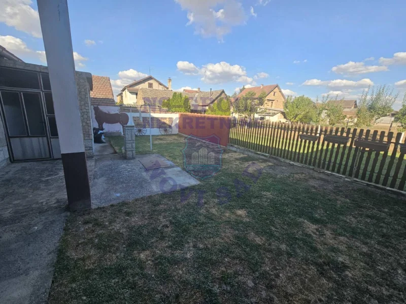 kuca na prodaju Kać 84m2 577093