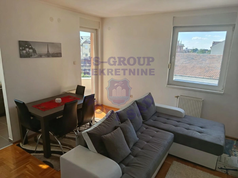 stan na prodaju Novi Sad, 58m2 577076