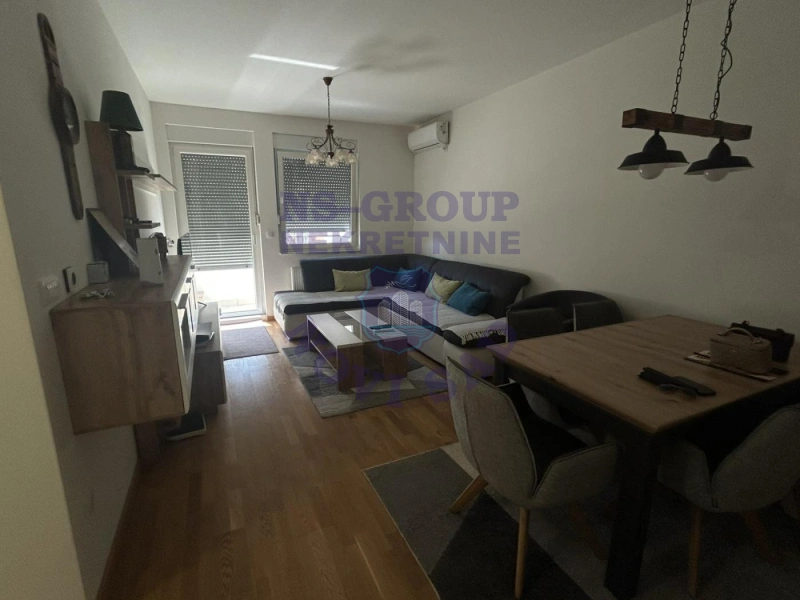 stan na prodaju Novi Sad, 56m2 577123
