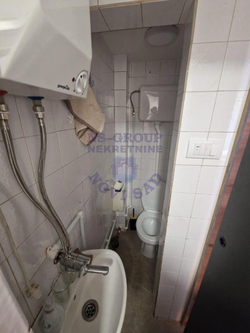 Lokal na prodaju Novi Sad 18m2, 577121
