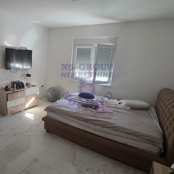 Kuća na prodaju Novi Sad 196m2, 17352