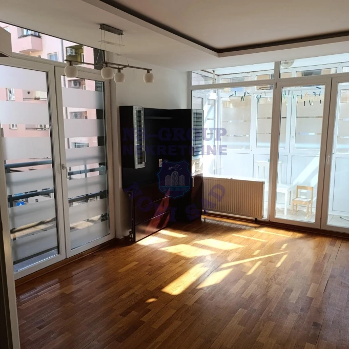 stan za izdavanje Novi Sad, 57m2 14628