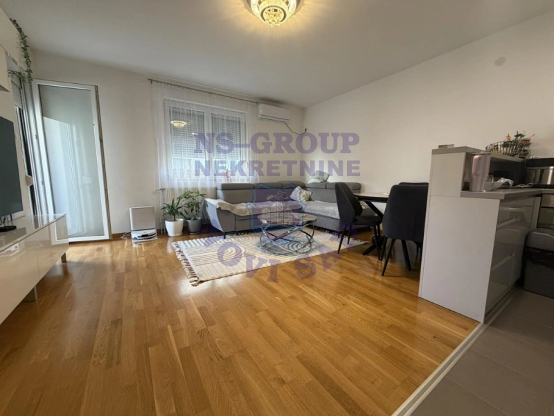 Stan na prodaju Novi Sad 76m2, 513313