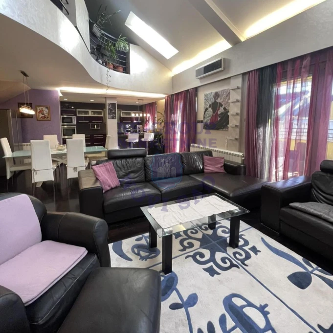 stan za izdavanje Novi Sad, 310m2 17363