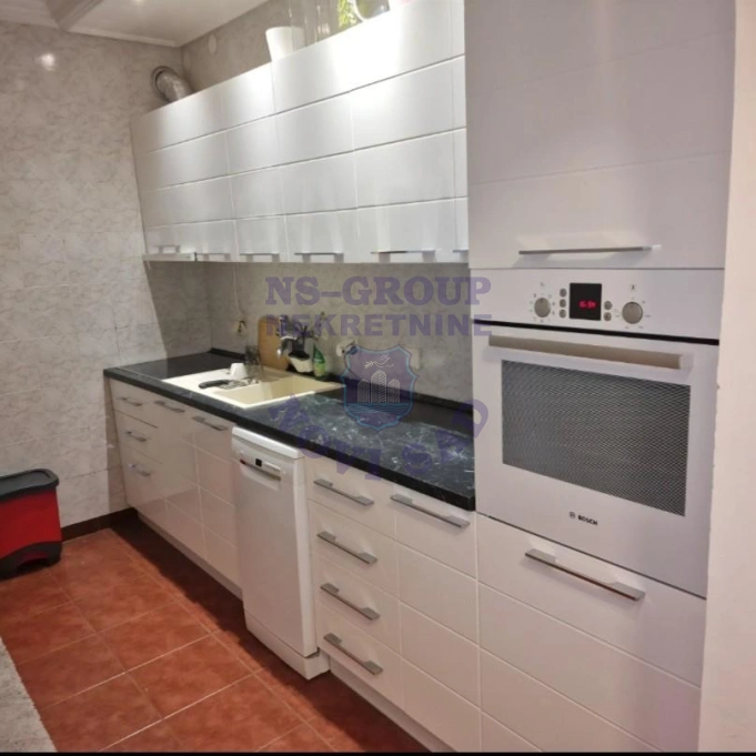 Stan na prodaju Novi Sad 81m2, 17373