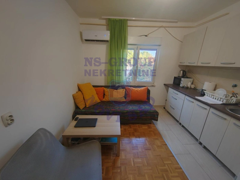 stan na prodaju Novi Sad, 33m2 577312