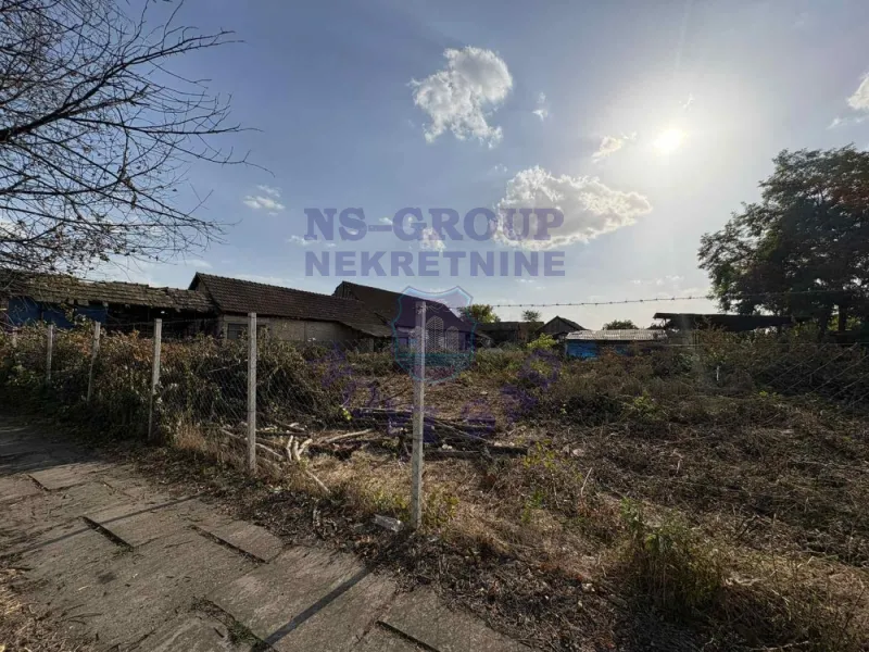 plac na prodaju Kisač 670m2 577021